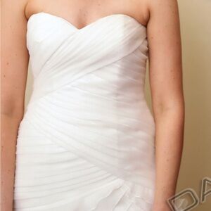 Elegant White Strapless Dress